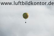 Gasballon über den Wolken, Bernhard Fischer Luftbild, Nr 1642, 27.10.2010
